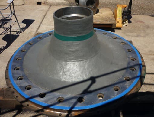 Componente de la turbina Kaplan completamente restaurado y protegido con los sistemas poliméricos CeramAlloy y Duratough