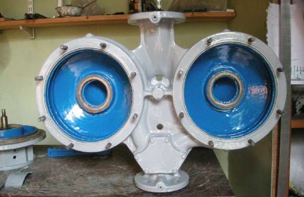 Vista interna de la bomba restaurada y protegida con CeramAlloy CL+AC, mostrando un acabado liso y resistente a incrusta